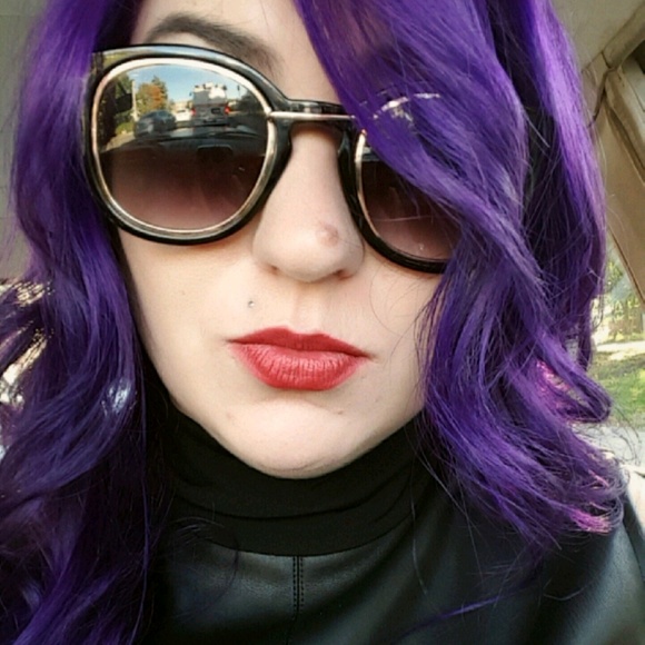 Meet your Posher, Jodie - Picture 1 of 1